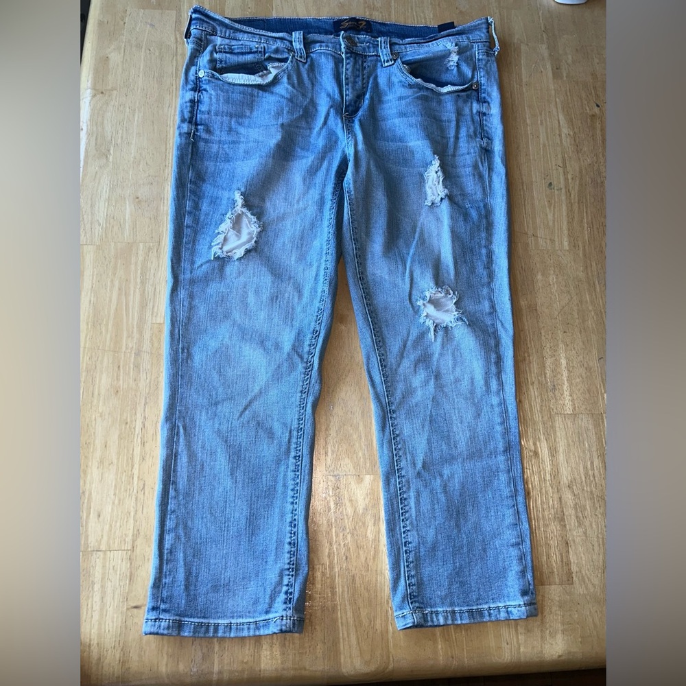 Woman seven 7 jeans sz 10 distressed cropped capri skinny straight leg? stretchy